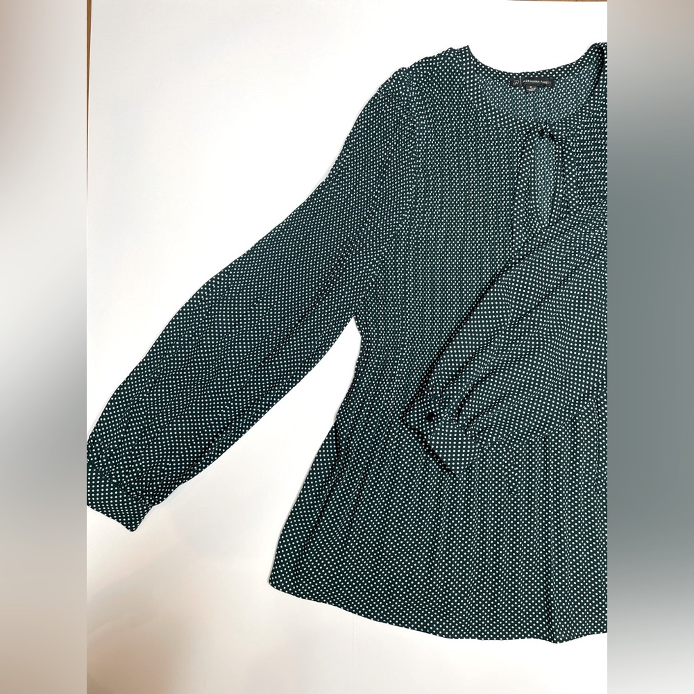 Adrianna Papell - Long Sleeve Pleated Polka-Dot Blouse (M)